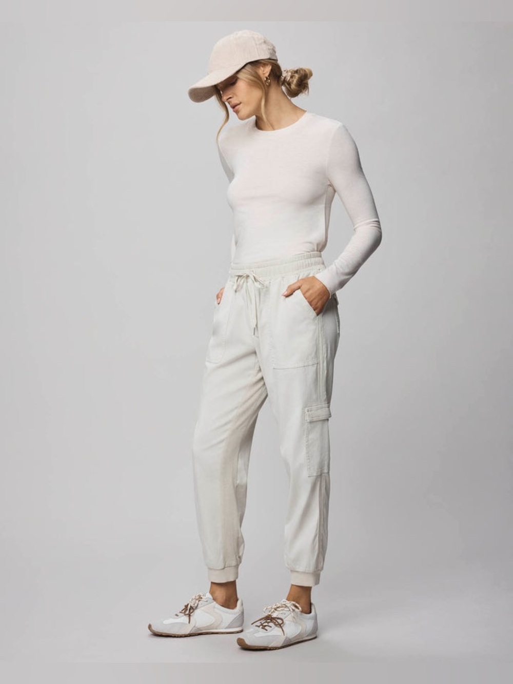 NWT Splendid Jaclyn Cargo Jogger Pants Pale Oak Cream Lyocell Cotton Blend XS